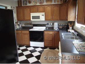 164 Kennedy Road - Photo 3