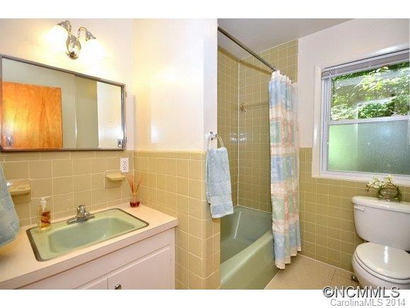 540 Robin Hood Rd. - Photo 13