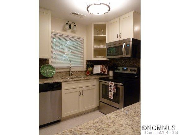 540 Robin Hood Rd. - Photo 6