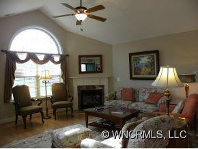 141 Summerfield Place - Photo 2