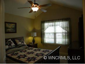 141 Summerfield Place - Photo 14