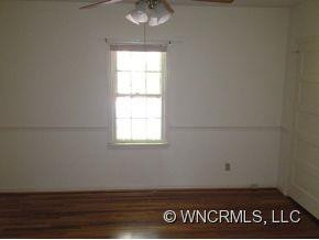26 Lower Crest Street - Photo 5