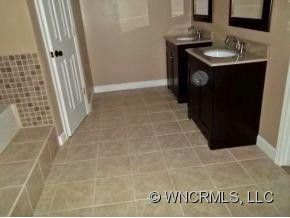 239 Highland View Court - Photo 11