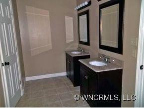 239 Highland View Court - Photo 9