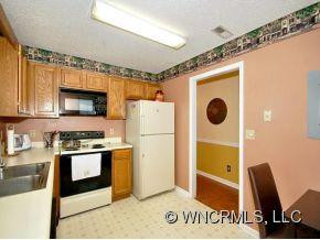 4602 BREAKERS LANE - Photo 6