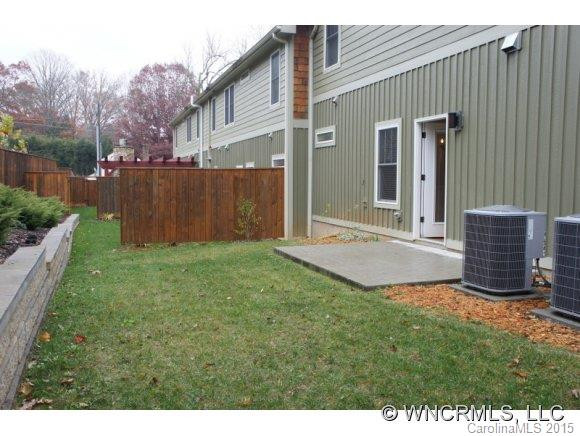 9 Roselyn Way - Photo 2