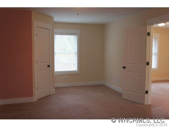 9 Roselyn Way - Photo 16