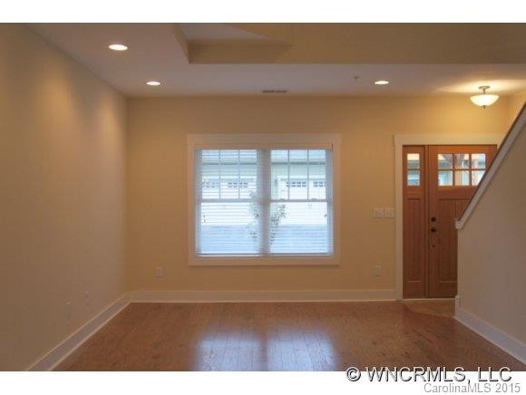 9 Roselyn Way - Photo 4