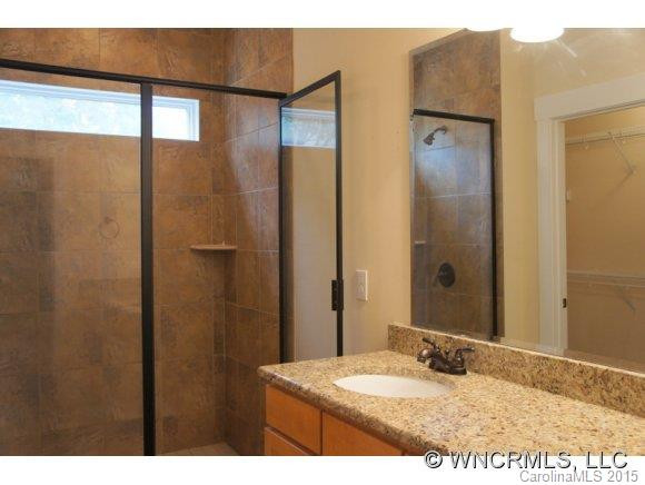 9 Roselyn Way - Photo 8