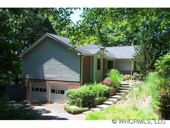 545 Hunters Glen Ln