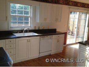5 Westmont Drive - Photo 5