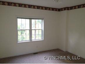 5 Westmont Drive - Photo 8