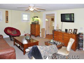 210 Swannanoa Ave - Photo 5