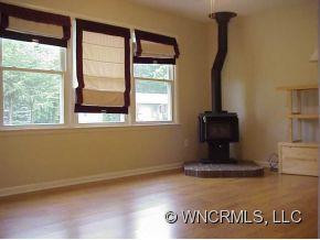107 Riverside Dr. - Photo 8
