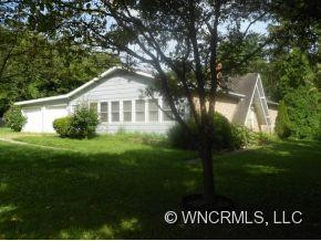 102 Castleton Lane - Photo 2