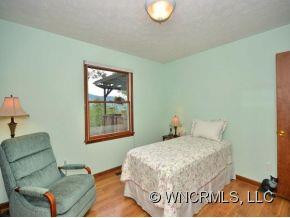 11 CAROLINE DRIVE - Photo 8