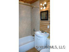 102 Middlemont Avenue - Photo 9