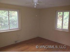 1732 Haywood Road - Photo 8