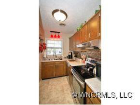 405 SOUTHWAY GARDEN ROAD - Photo 6