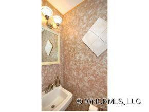 405 SOUTHWAY GARDEN ROAD - Photo 7