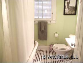 33 Oak Hill Drive - Photo 7