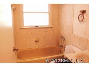 950 Main St.; Unit 3 - Garden View - Photo 6