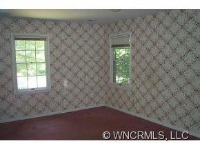 1031 Windsor Drive - Photo 8