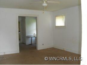131 Holly Tree Cir - Photo 4