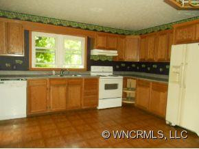 1673 Jenkins Valley Rd - Photo 7