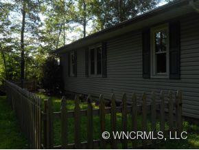 1673 Jenkins Valley Rd - Photo 8