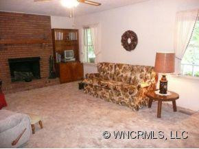 204 SWEETPEA LANE - Photo 2