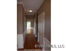 22 Ravenmont - Photo 2