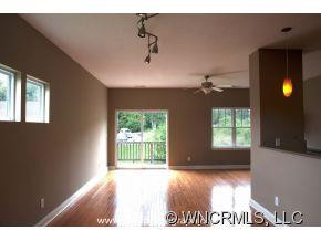 22 Ravenmont - Photo 3