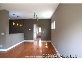 22 Ravenmont - Photo 4