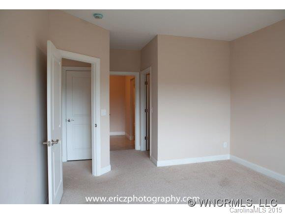 5, 7 Coralberry Drive - Photo 11
