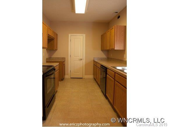 5, 7 Coralberry Drive - Photo 4