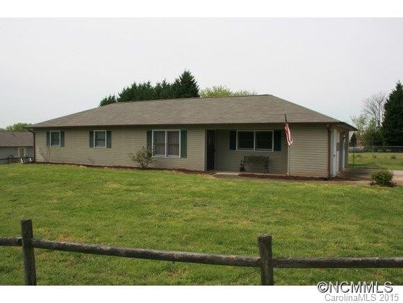 215 ASHELAND DRIVE - Photo 2