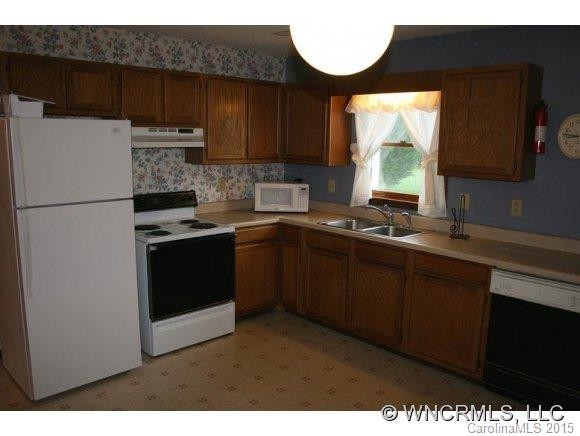 215 ASHELAND DRIVE - Photo 7