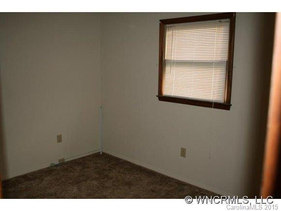 215 ASHELAND DRIVE - Photo 9