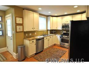 1 Lucerne Ave - Photo 2