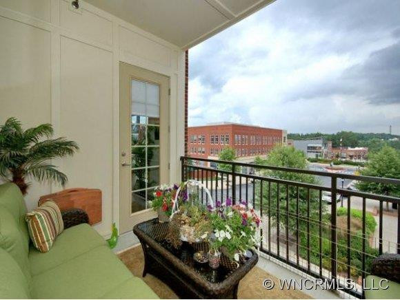 42 SCHENCK PARKWAY, #210