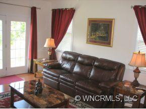 15 Manderley Way - Photo 4