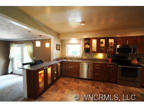 5 N Pershing - Photo 4