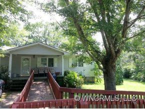 47 Maple Dr. - Photo 2