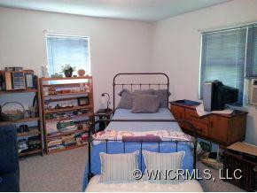 47 Maple Dr. - Photo 10