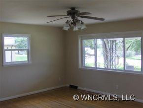 215 Johnston Boulevard - Photo 2