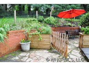 4 Terrace Drive - Photo 3