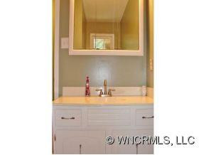 427 REEVES COVE ROAD - Photo 10