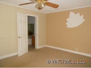 10 Kate's Meadow - Photo 13