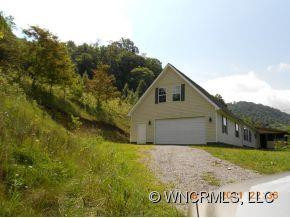 10 Kate's Meadow - Photo 3